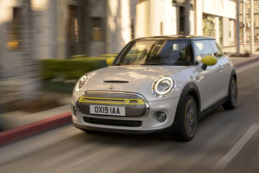 mini cooper se front