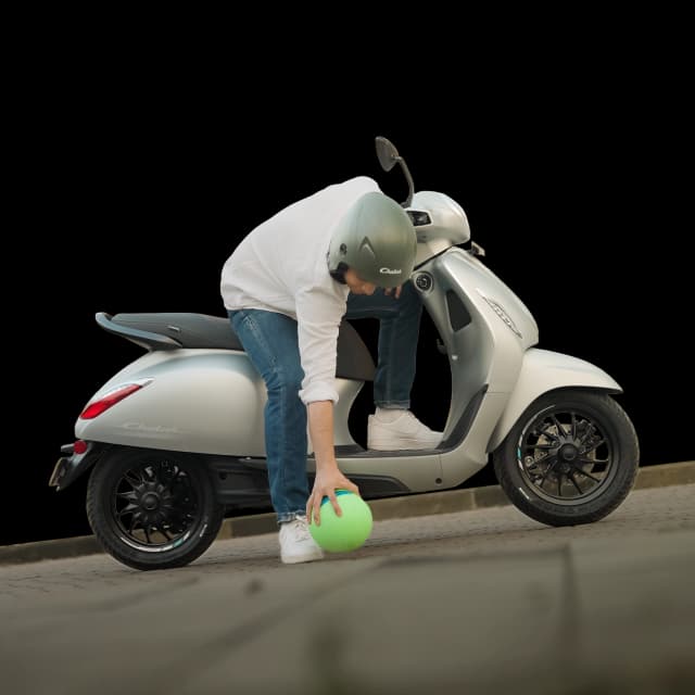 bike 3503-Hill-Hold.webp