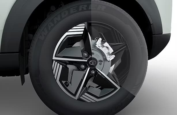 Exterior NexonEV-all-4-disc-brakes-brake-disc-wiping.avif