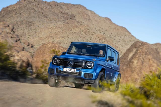 Mercedes-Benz G 580 front view