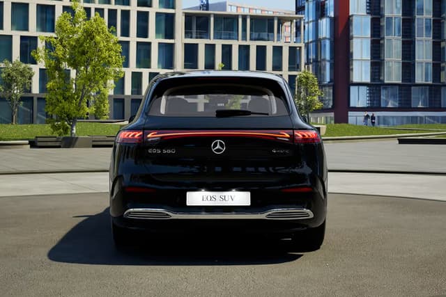 Exterior EQS SUV rear-view.avif