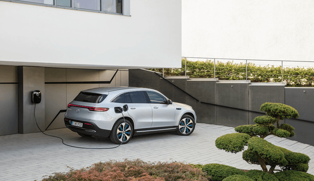 Merecedes Benz_EQC_400 4MATIC0
