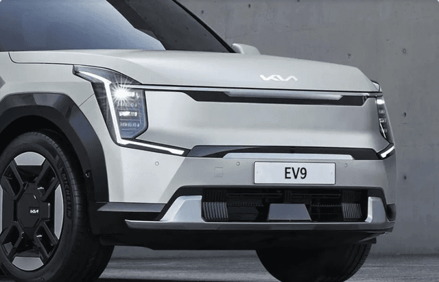Kia-EV9-Grille