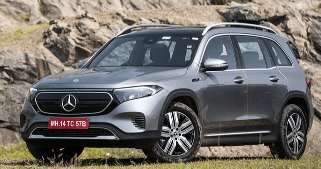 Mercedes-Benz-EQB-Left Front Three Quarter
