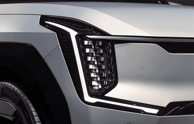 Kia-EV9-Headlight