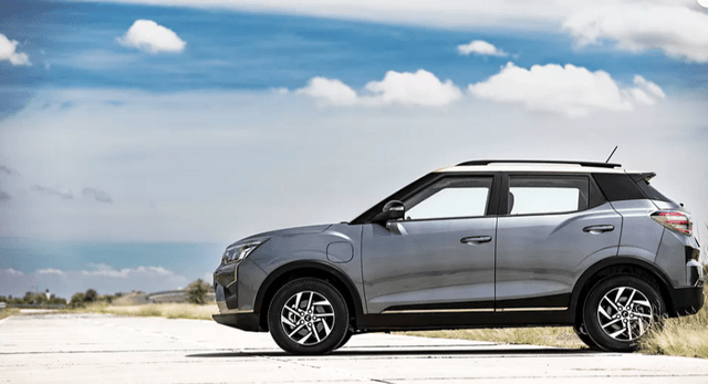 Mahindra-XUV400-Ev-Left Side View