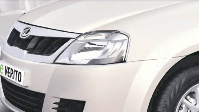 Mahindra-E-Verito-Headlight