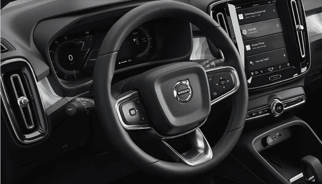 Volvo-XC40-Recharge-Ev-Steering close up