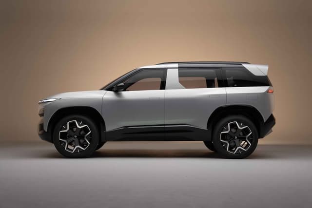Exterior Tata Sierra EV-Side.jpg