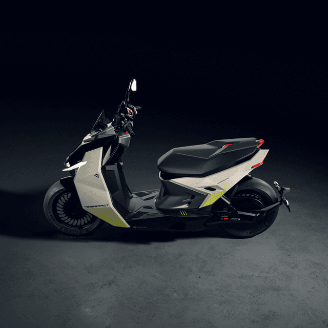 bike Ultraviolette Tesseract (Top view).png