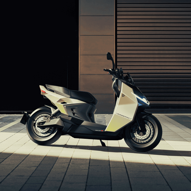 bike Ultraviolette Tesseract 3.png